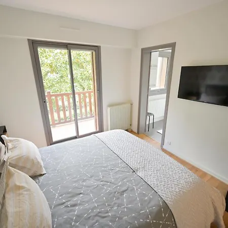 Warm For 4 People Near Casino And * Deauville